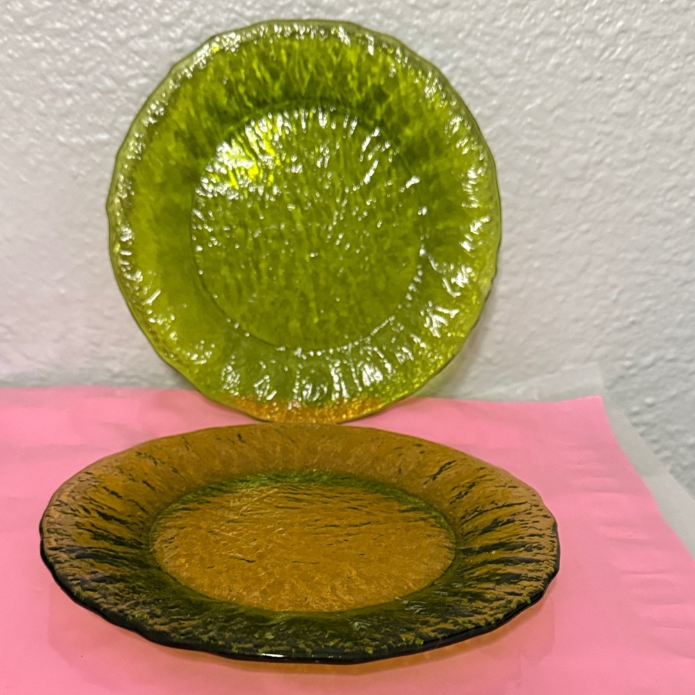 Vintage Avacado Crinkle Salad Plates